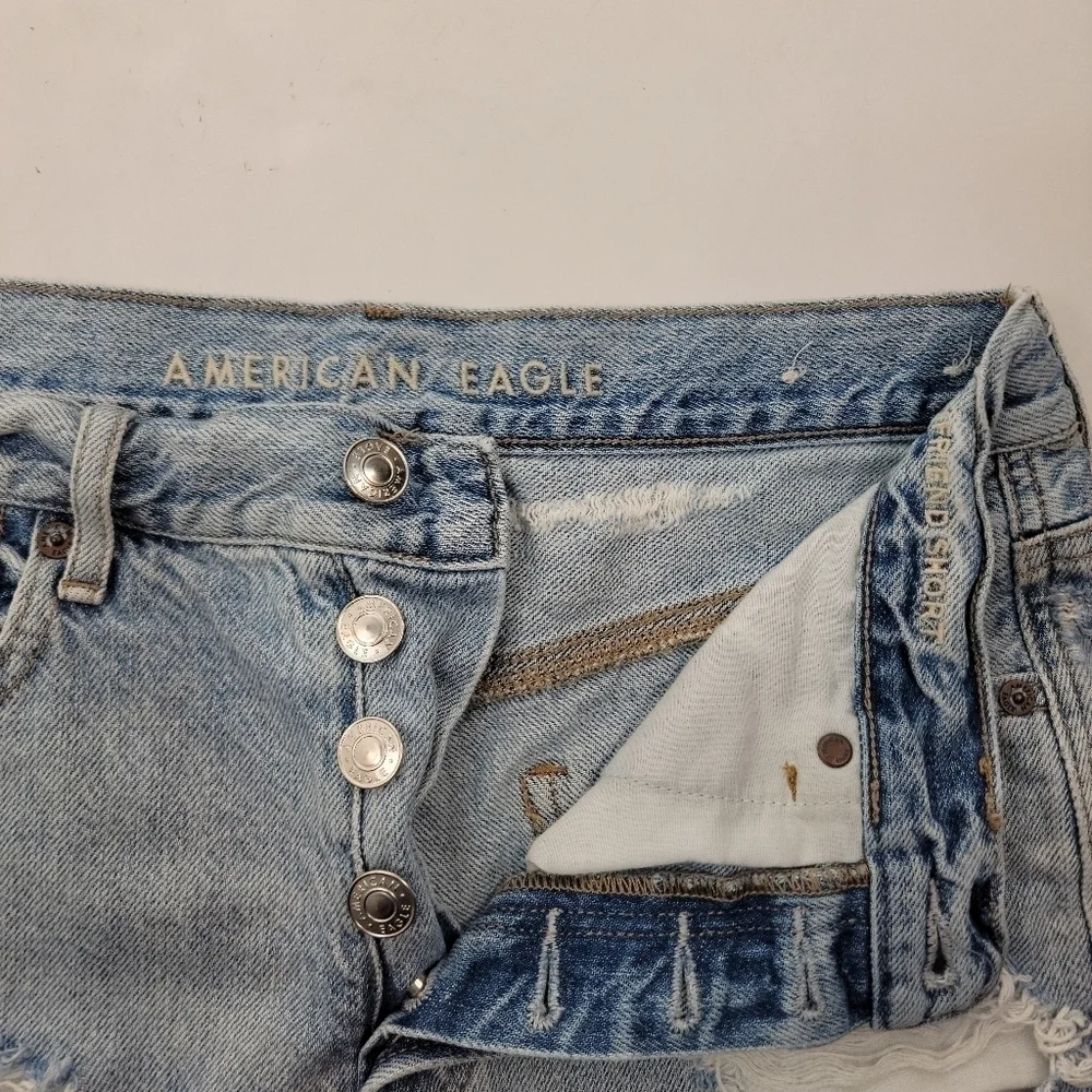 American Eagle 4 Denim Shorts 90's Boyfriend Distressed - Picture 4 of 12